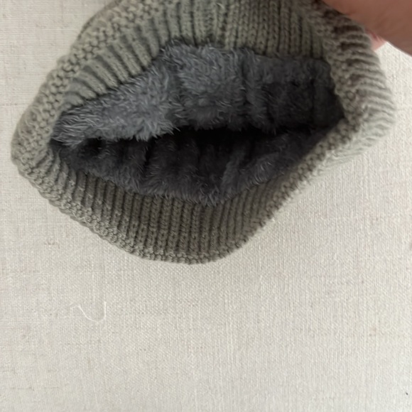 UGG Double pom-pom beanie hat for baby - Picture 3 of 5